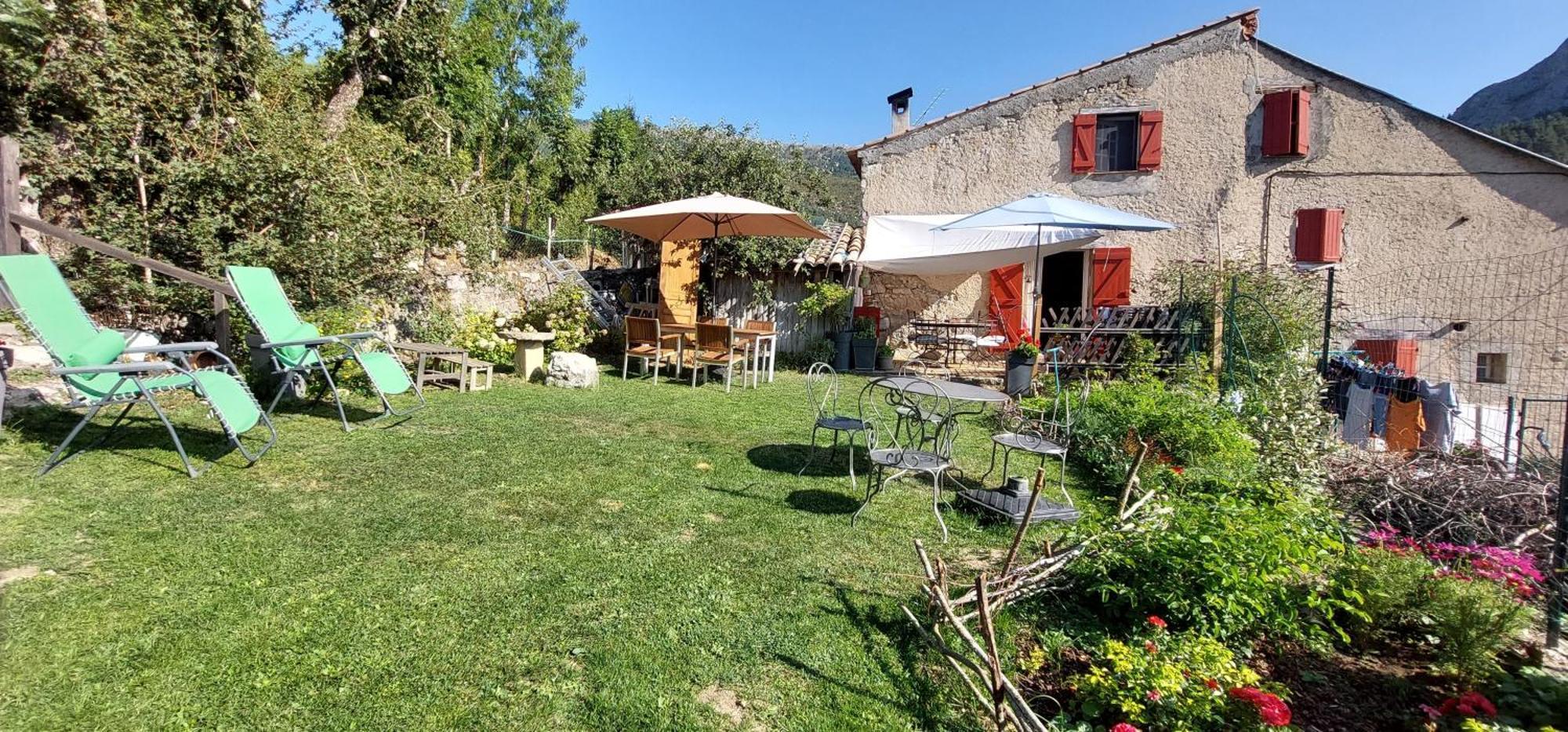 Bed and Breakfast La Fischaumiere Soleilhas Exterior foto